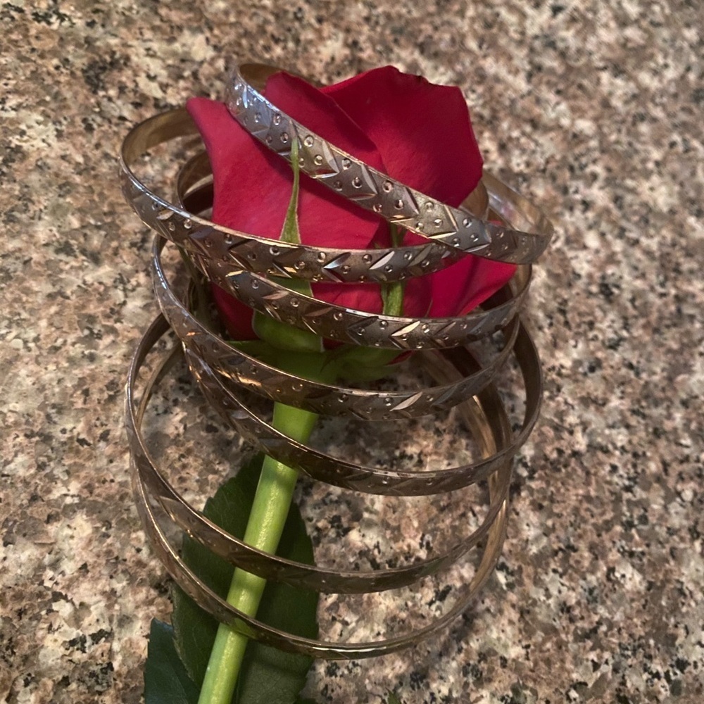 7 Bangles - image 4
